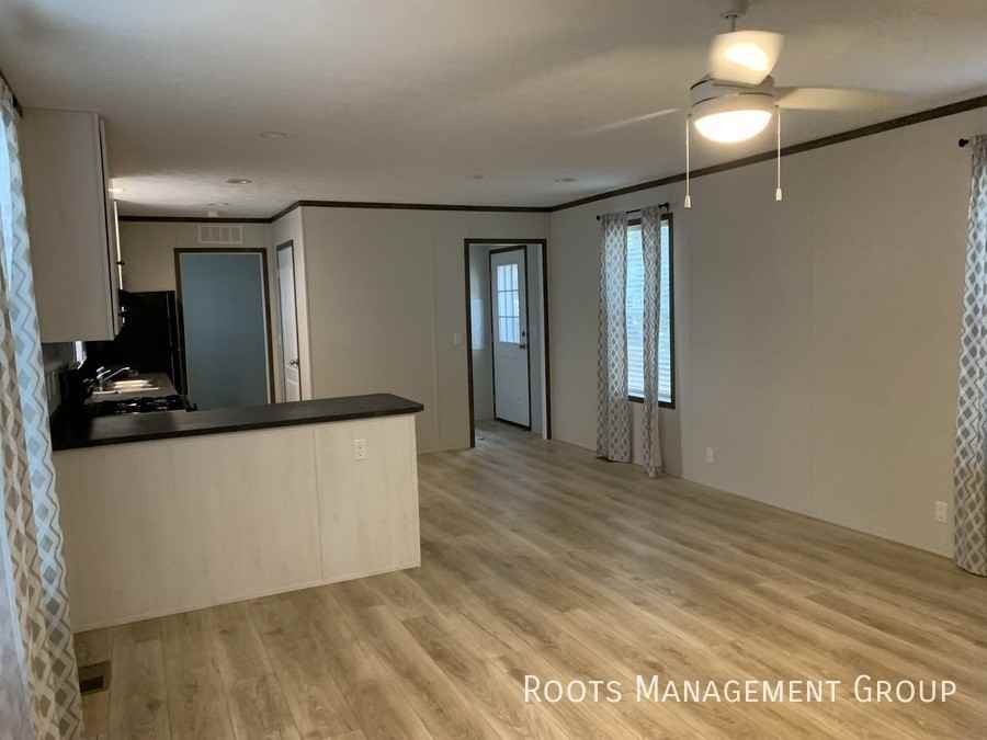 13049 Virginia Ct #67 - Photo 3 of 7