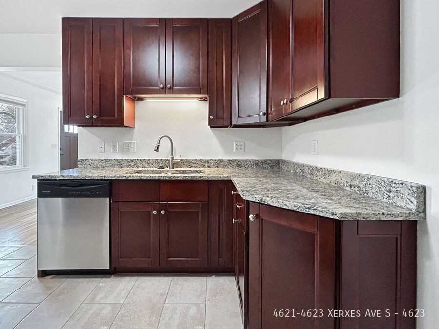 4621 Xerxes Ave S #4623 - Photo 3 of 35