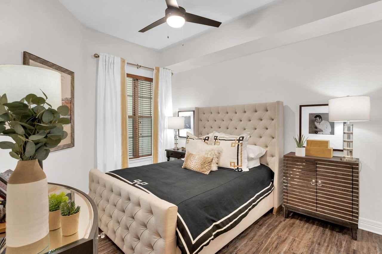 2651 Cedar Springs Rd - Photo 7 of 31