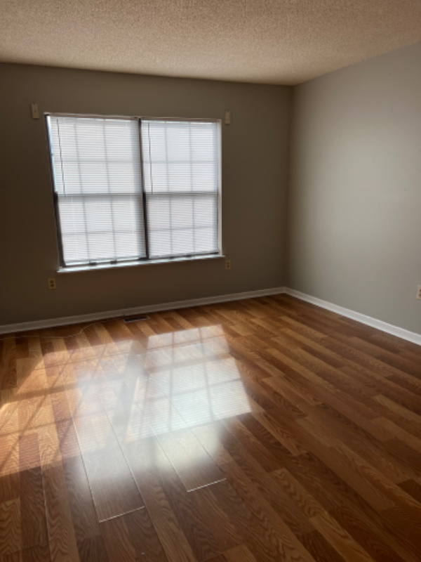 105 Northwinds Dr - Photo 2 of 14