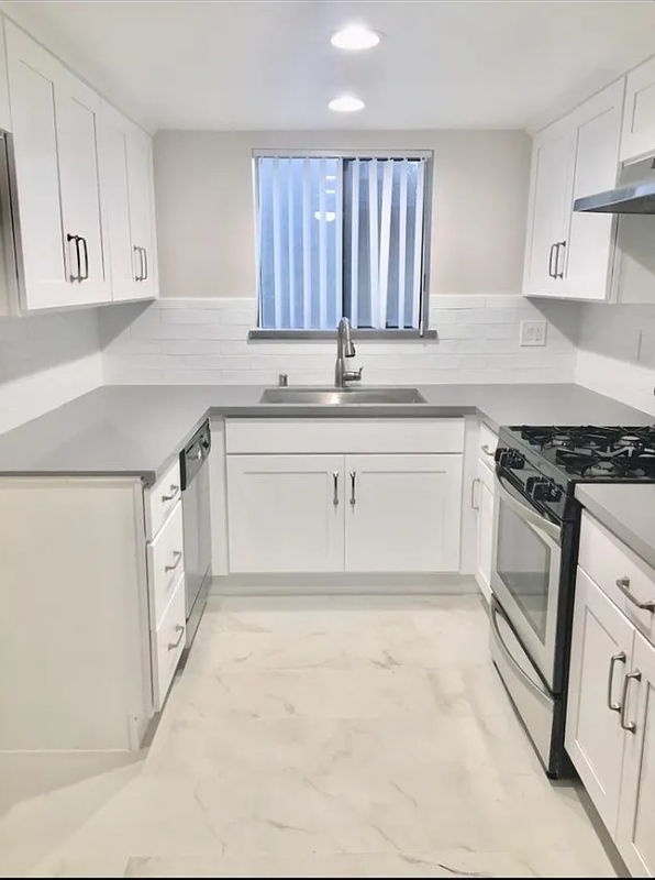 1145 Linden Ave #5 - Photo 3 of 13