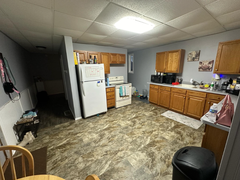 301 W Jackson St - Photo 3 of 14