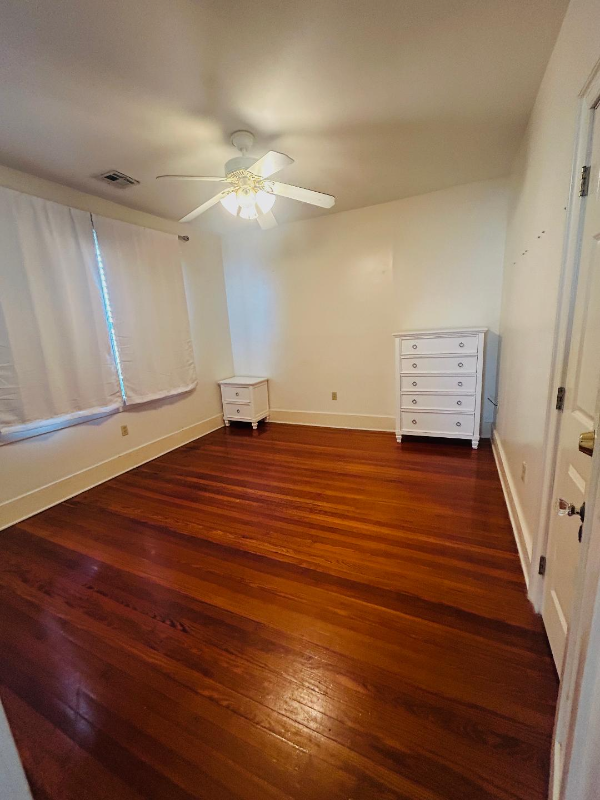 939 Broadway Street - Photo 6 of 14