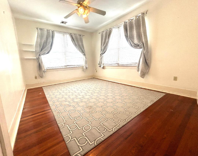 939 Broadway Street - Photo 7 of 14