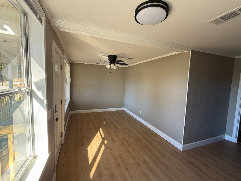 201 Forest Ave #B - Photo 3 of 19