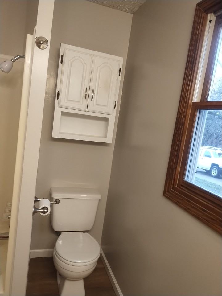 8 Lexington Ontario Rd #1 - Photo 3 of 24