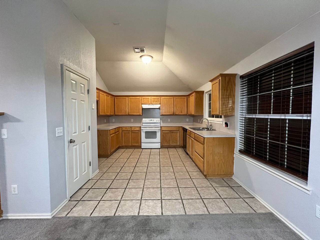 200 Tecumseh Ridge Rd - Photo 3 of 11