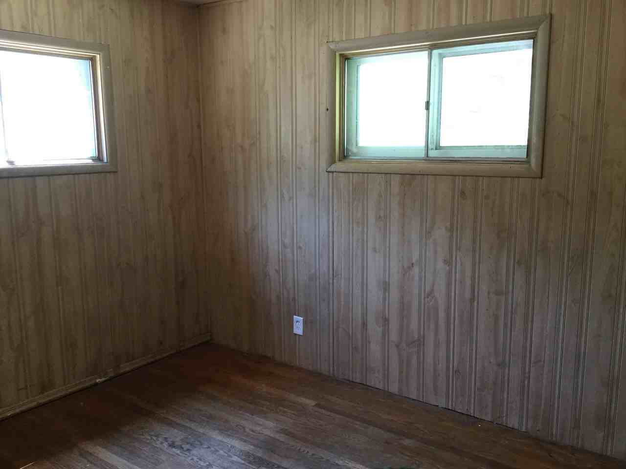 5073 N 48th St - Photo 4 of 14