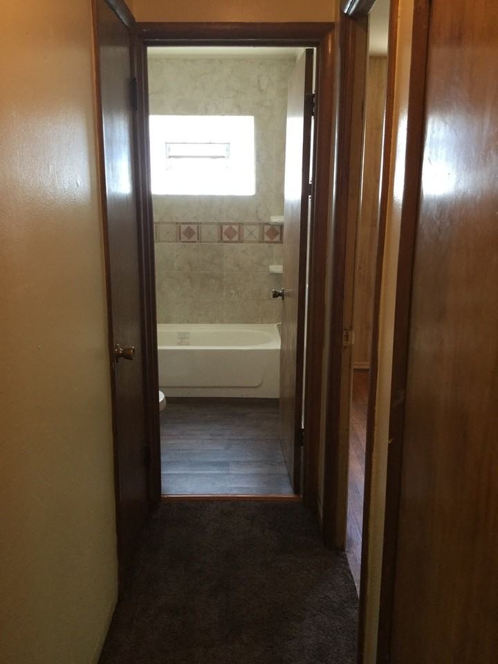 5073 N 48th St - Photo 5 of 14