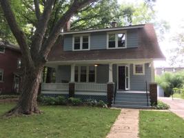 featured image of 903 South Busey Avenue