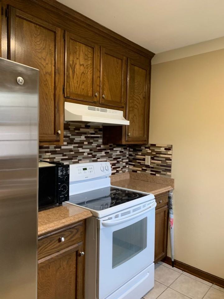 11070 Red Oak Dr #1 - Photo 3 of 17