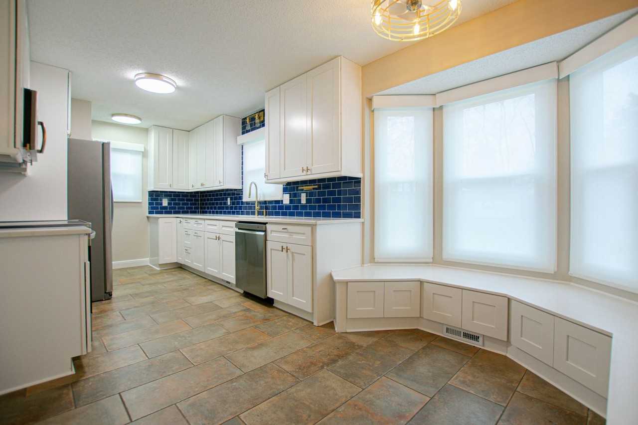 1450 Amy Ave - Photo 5 of 19