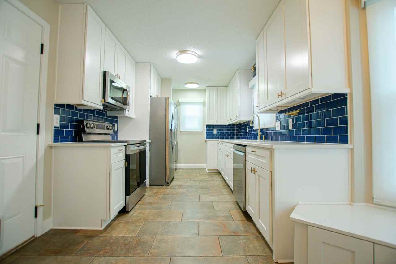 1450 Amy Ave - Photo 6 of 19