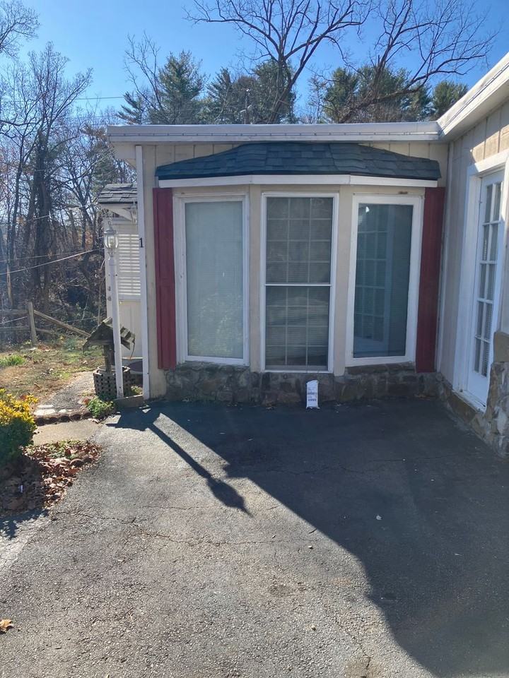2 Richmond Hill Dr - Photo 2 of 6