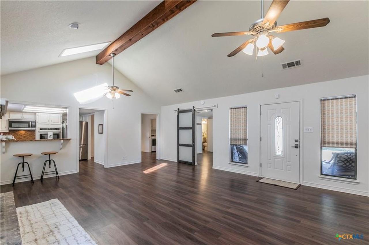 1306 Chisholm Trl - Photo 2 of 30