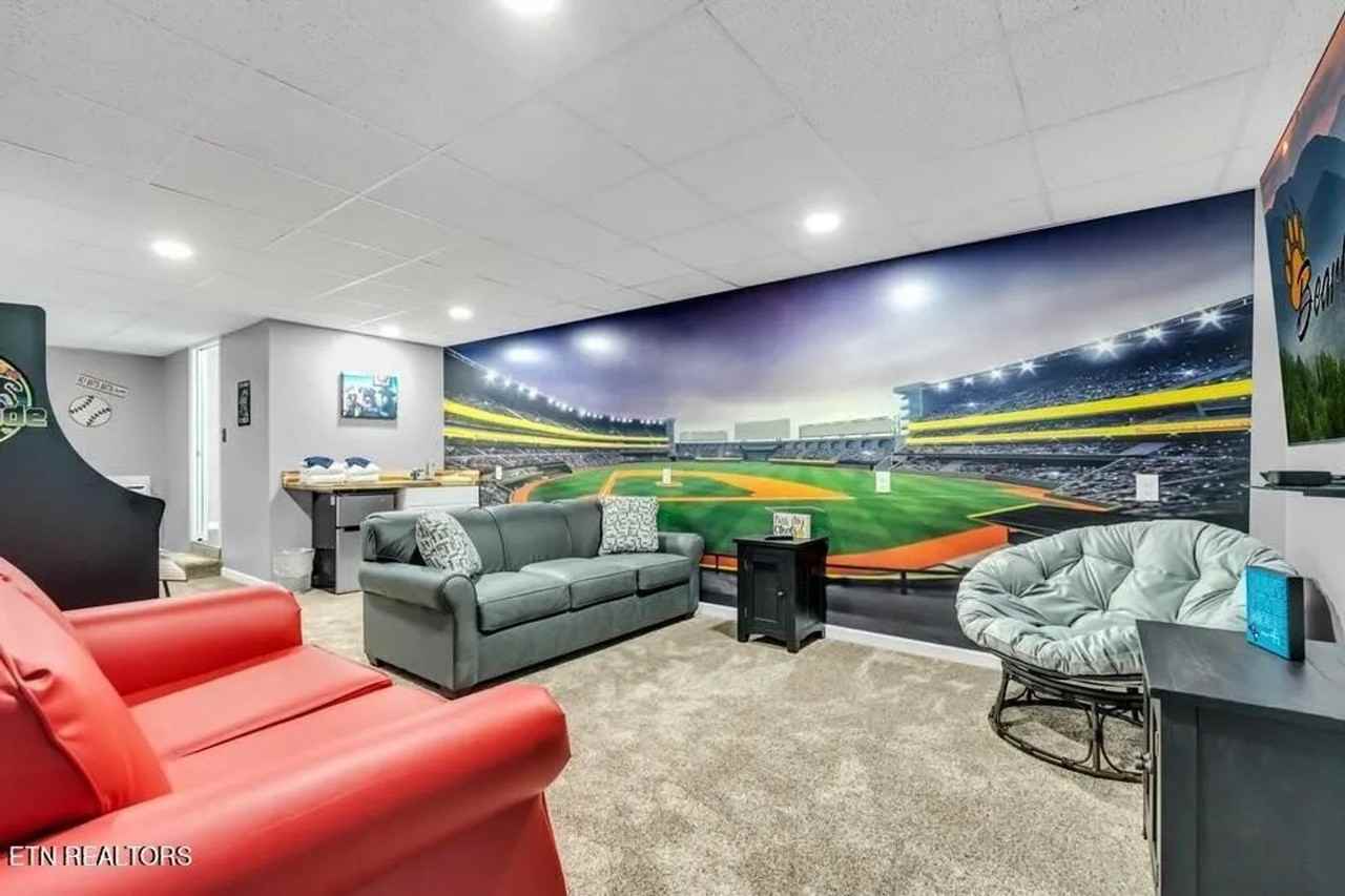 2655 High Valley Dr #4 - Photo 2 of 18