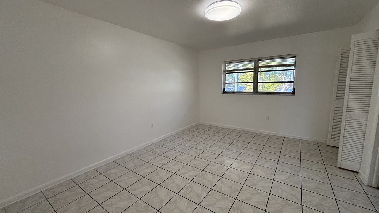 321 Ne 1st Ct #110