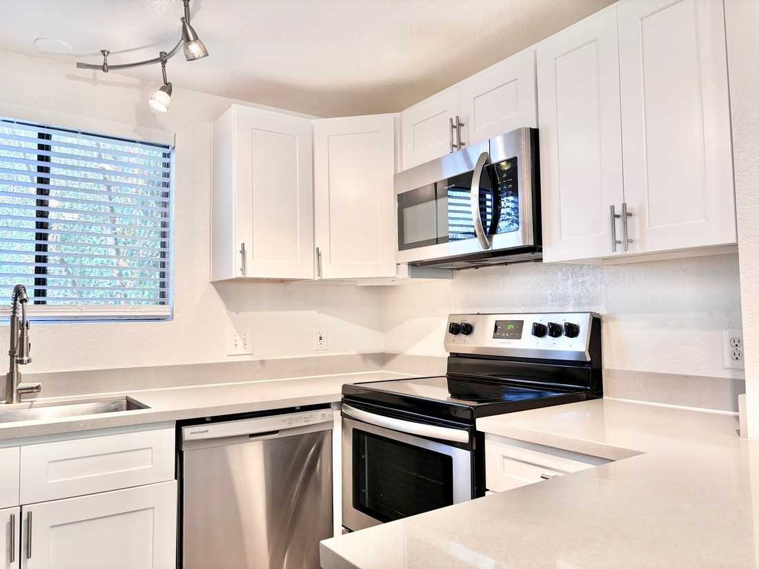 3208 E Flower St #210 - Photo 3 of 26