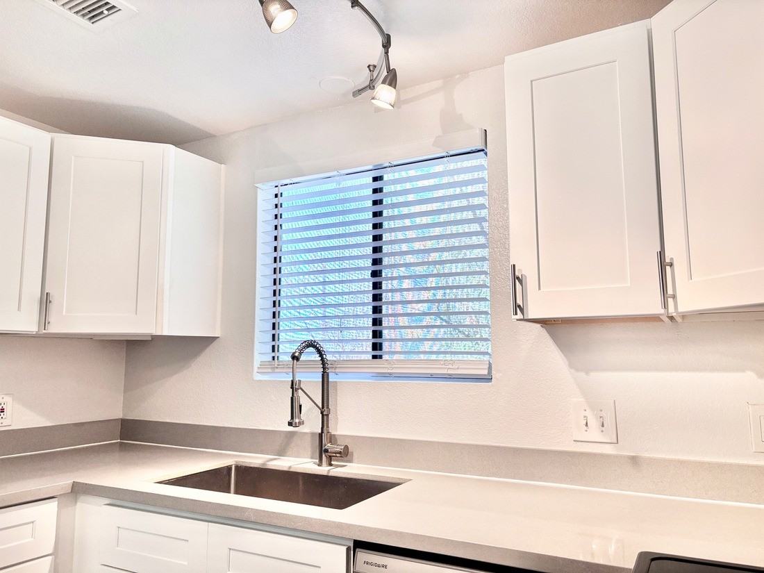 3208 E Flower St #210 - Photo 6 of 26