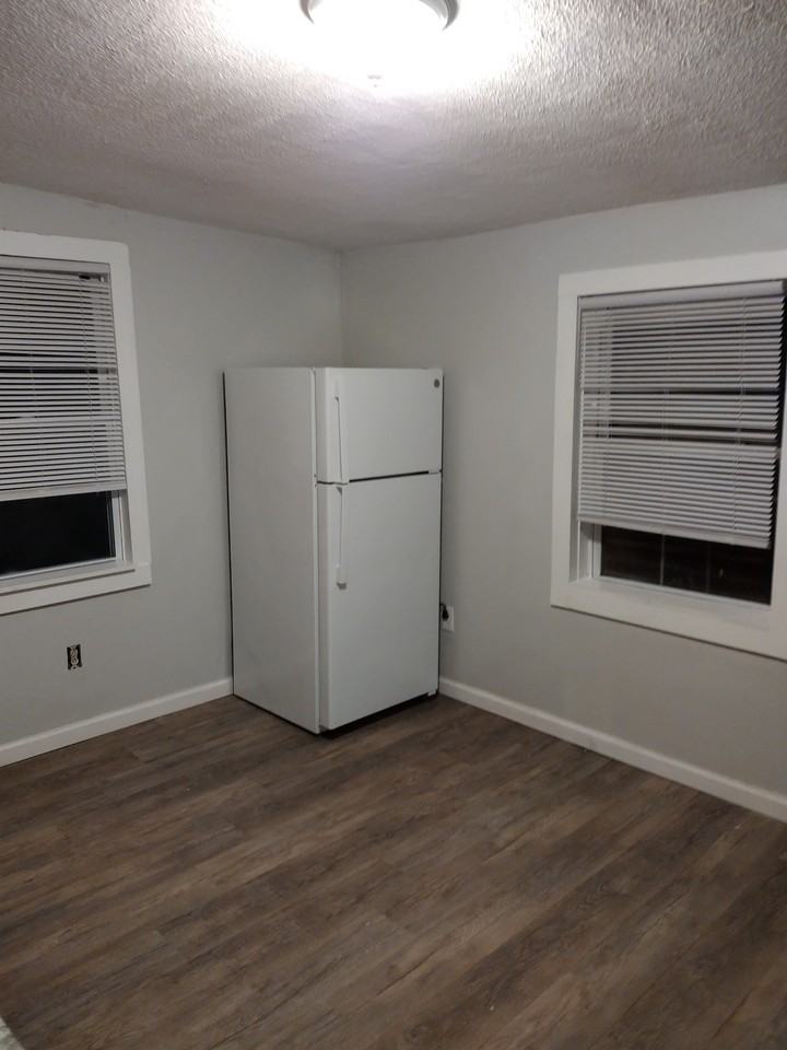 445 7th Ave #2 - Photo 5 of 11