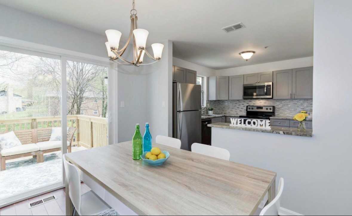 6900 Mountain Lake Pl - Photo 2 of 6