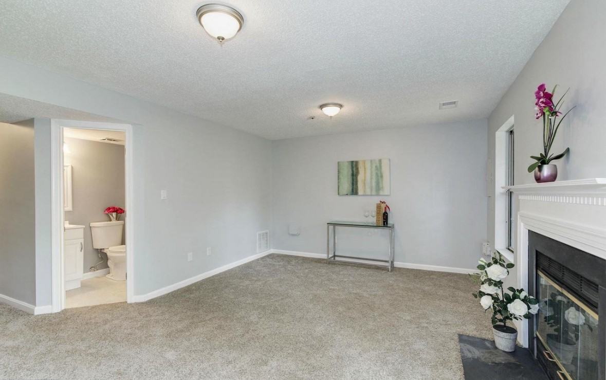 6900 Mountain Lake Pl - Photo 3 of 6