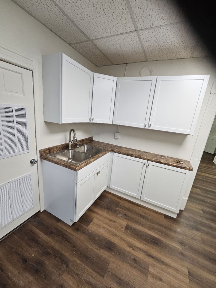 10 E 5th St #2 - Photo 3 of 10