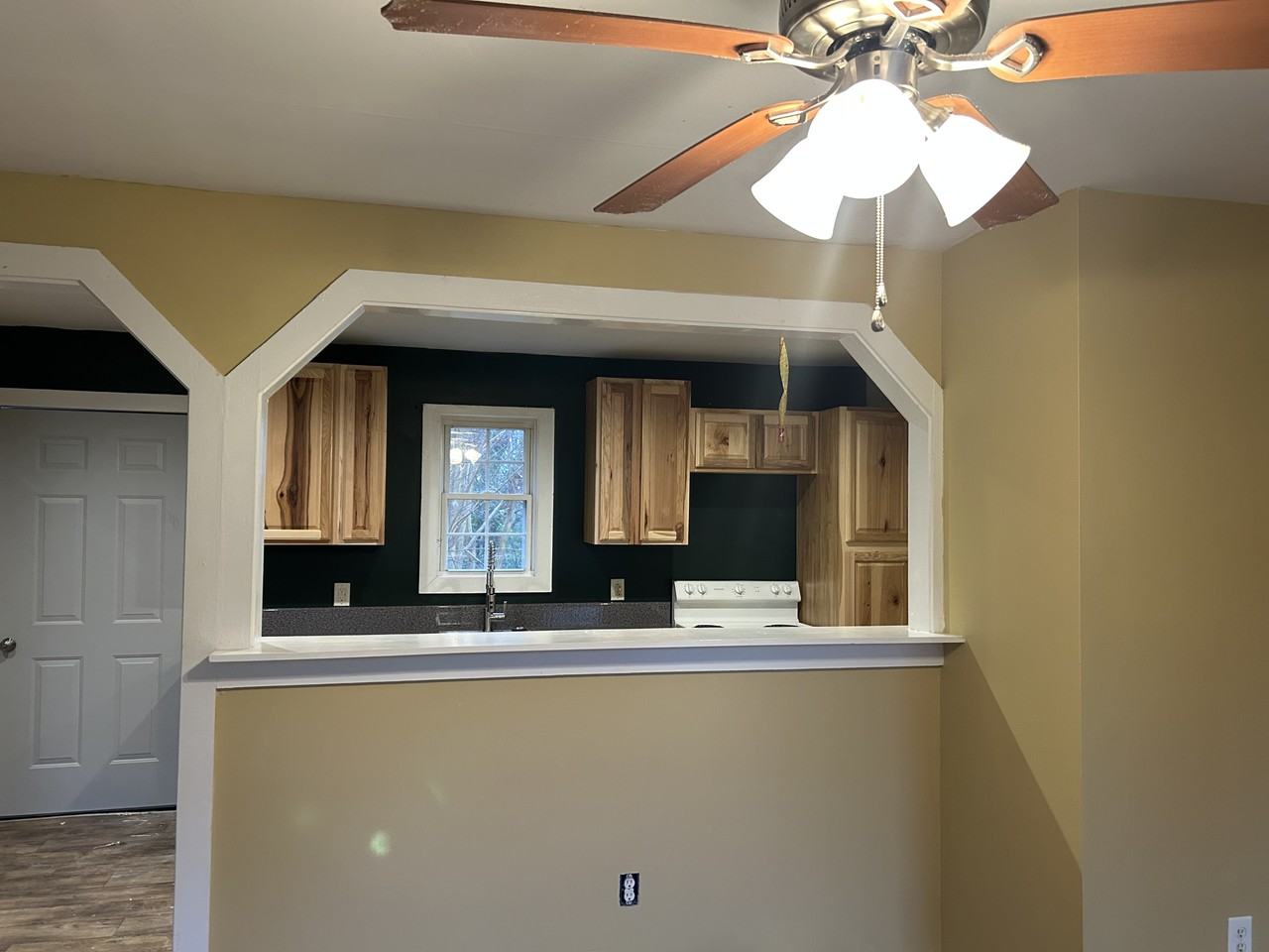 204 Cutler Ave - Photo 2 of 12