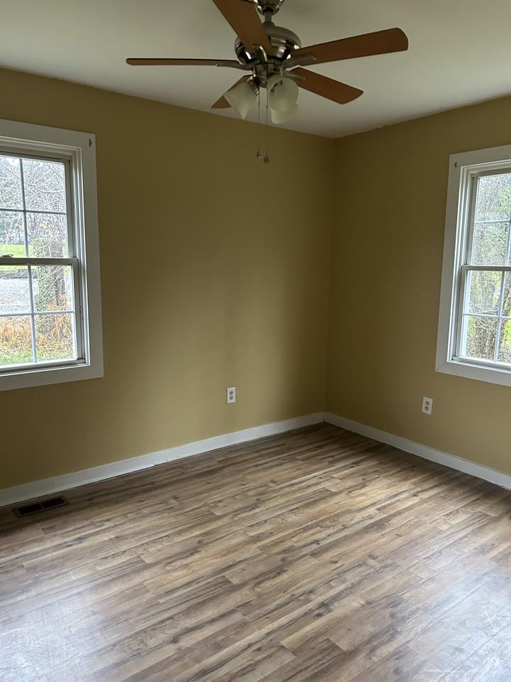 204 Cutler Ave - Photo 3 of 12