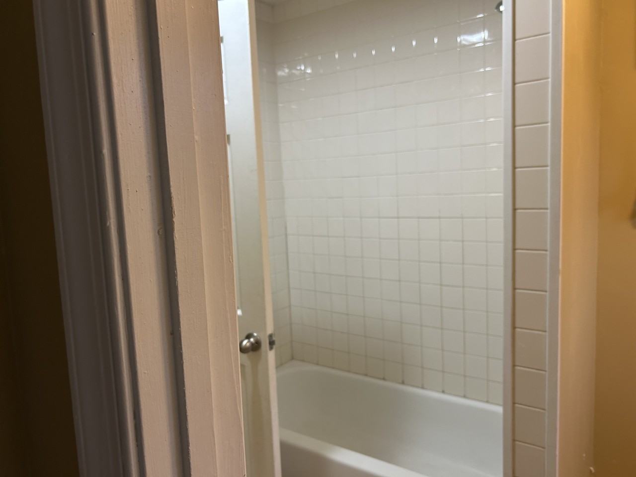 204 Cutler Ave - Photo 6 of 12