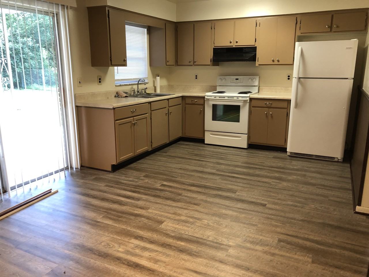 110 Elaine Dr #NA - Photo 3 of 12