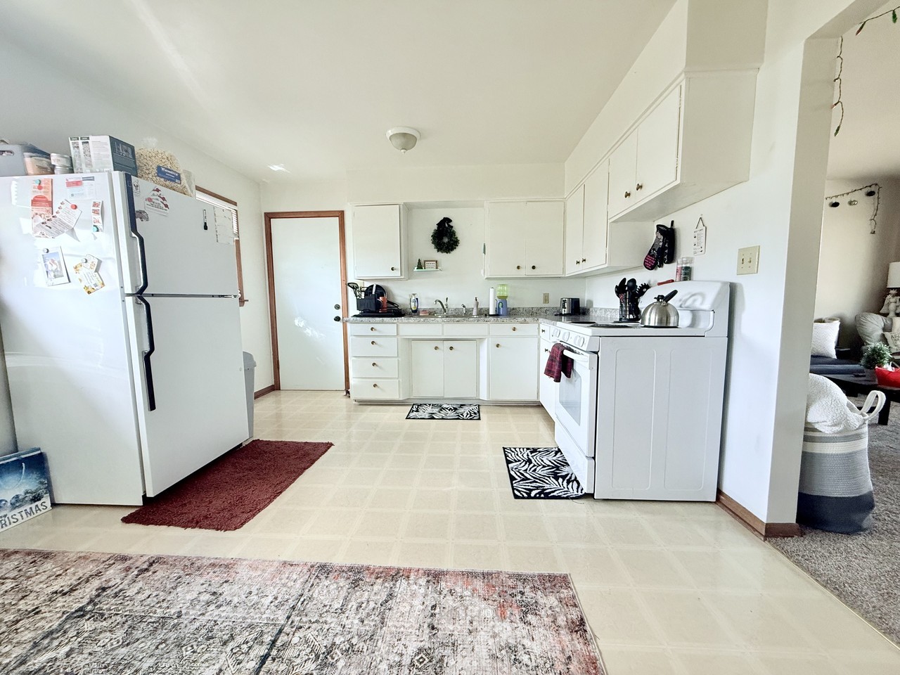1416 Starbeck Circle - Photo 5 of 16