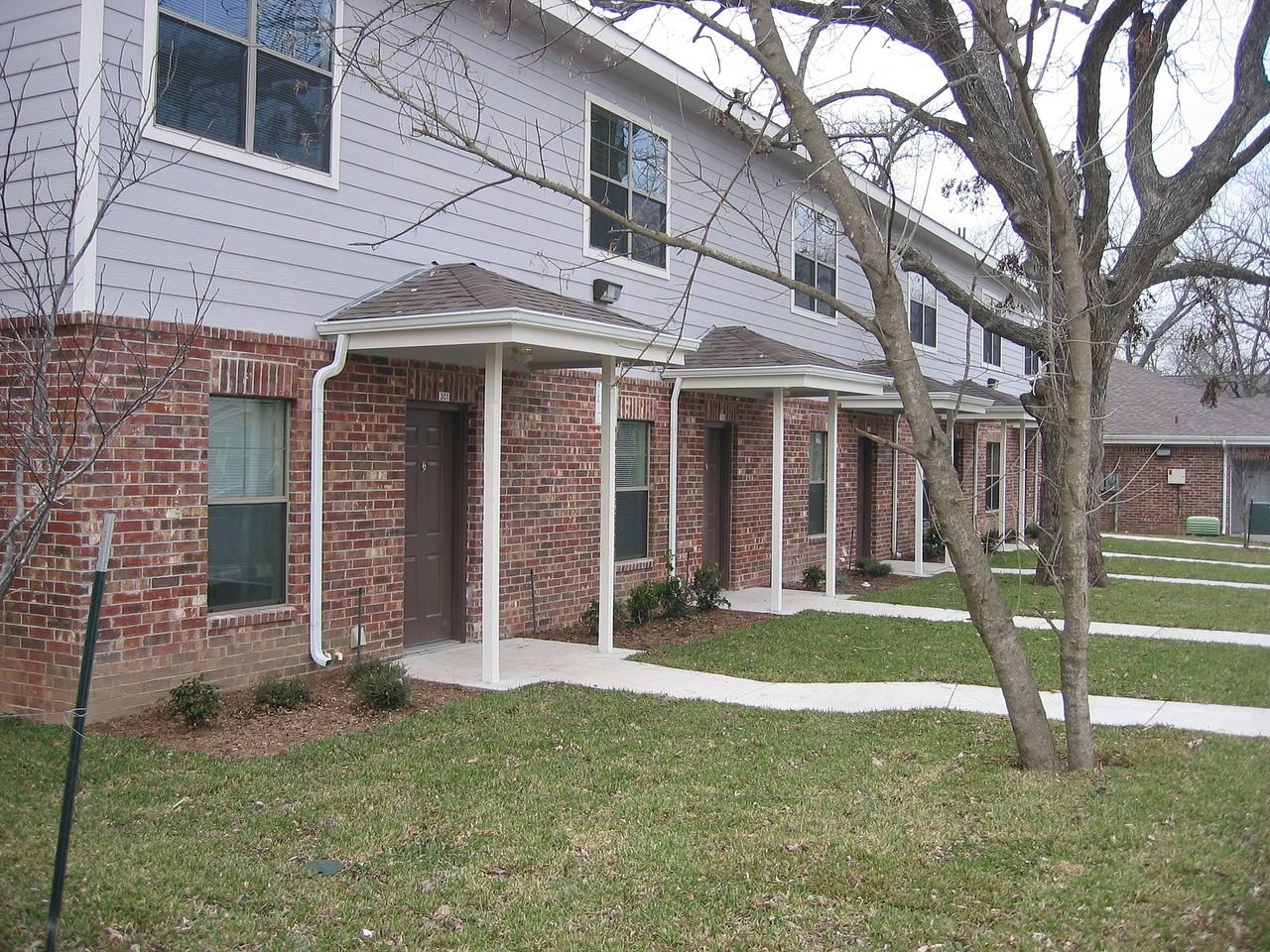 Springdale Estates Apartments - Photo 2 of 29