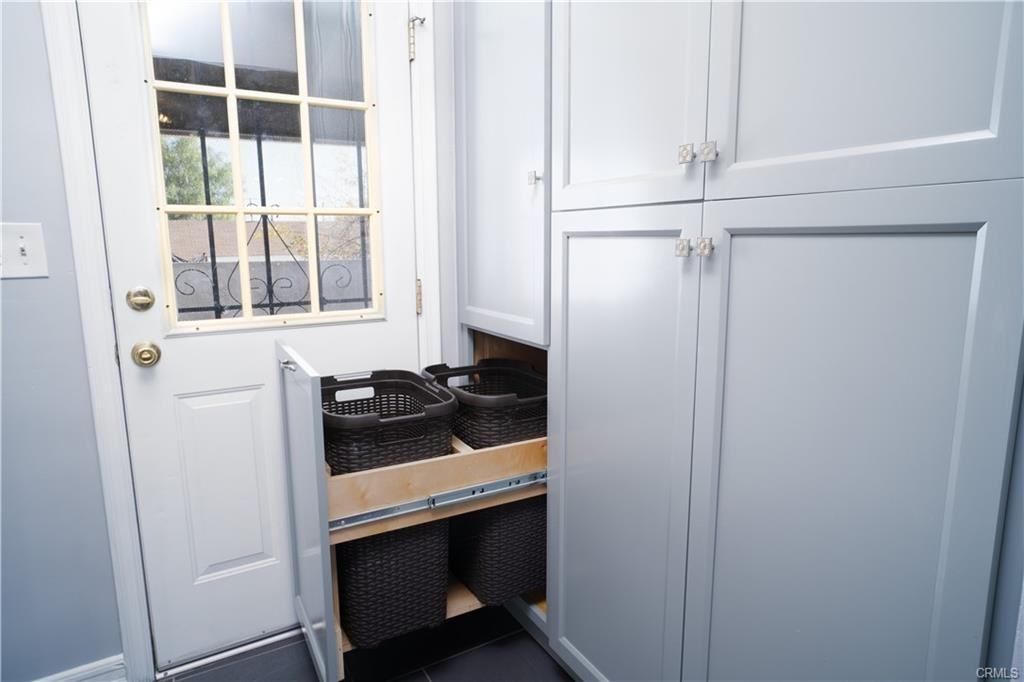 13014 Wentworth St - Photo 3 of 8