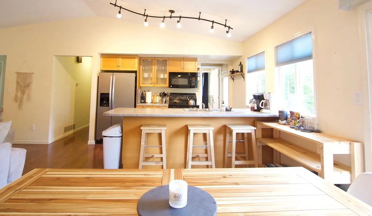 1765 Northbrook Drive - Photo 2 of 38