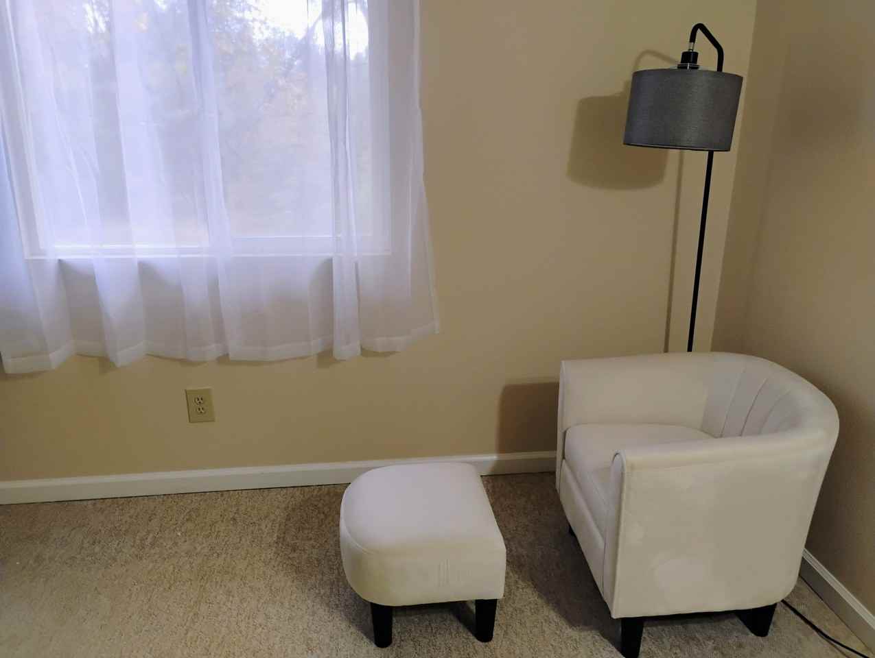 19634 Venus Court - Photo 2 of 12