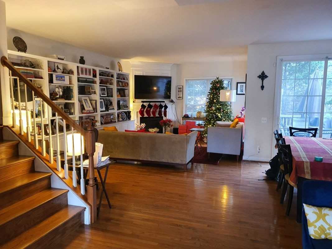 9249 Laurel Ridge Crossing Rd - Photo 3 of 15
