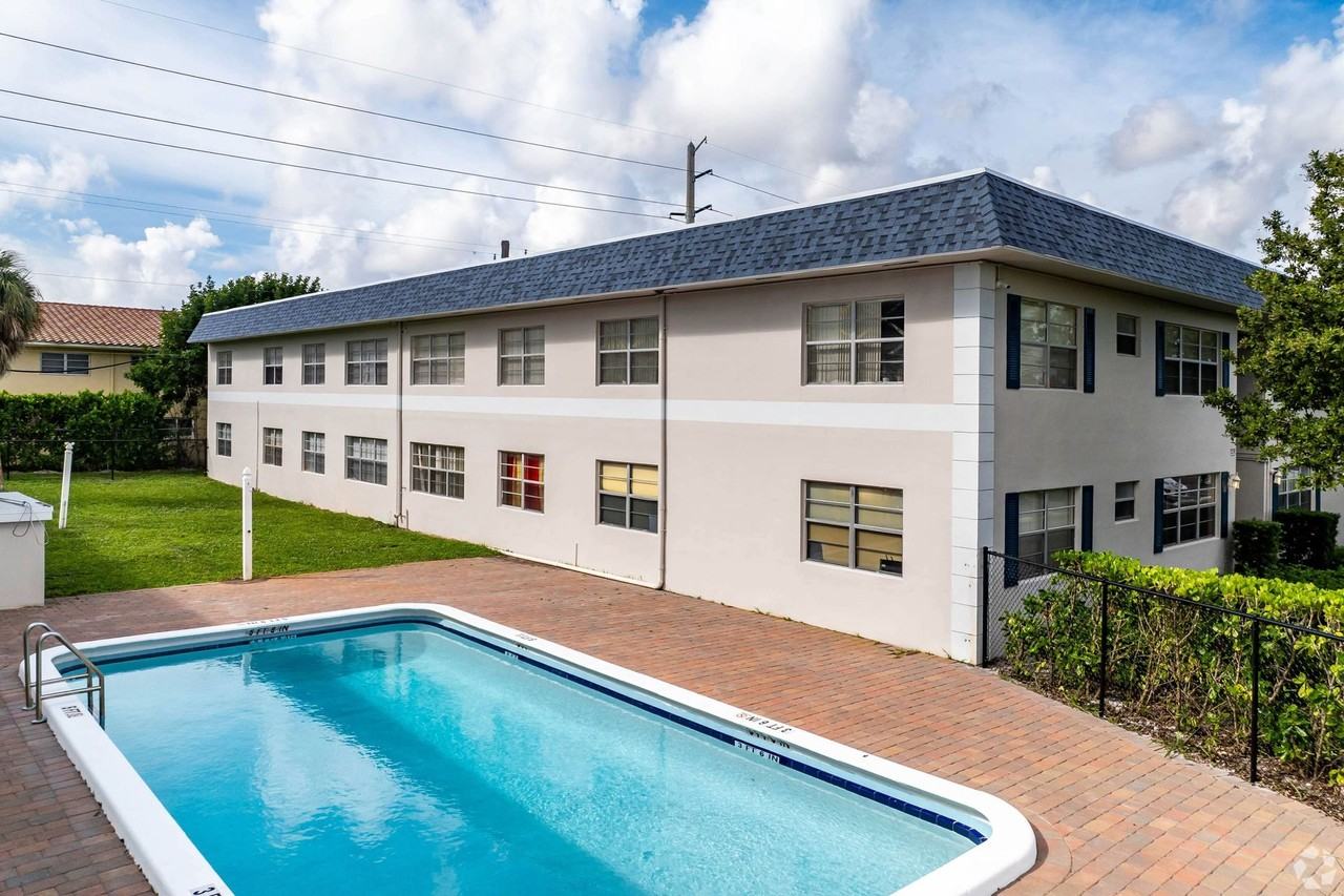 Amberstone Apartments - Photo 2 of 31