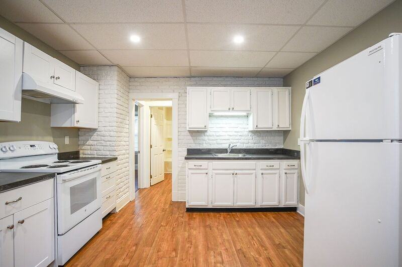 35 Narragansett St #1stFL - Photo 2 of 13