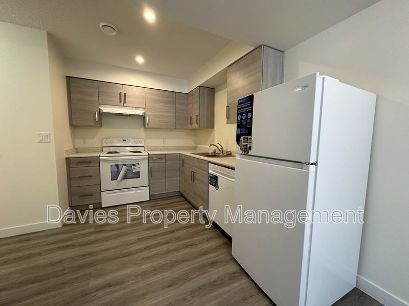 11903 93 St Nw #MAIN - Photo 5 of 14