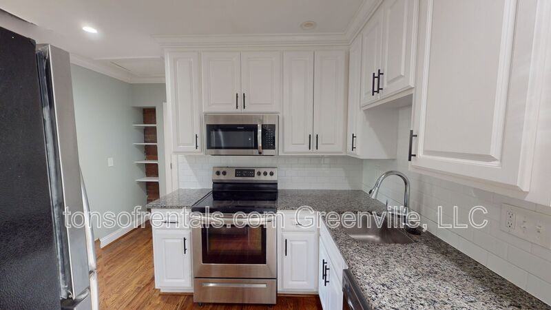 12 Traynham St #A - Photo 5 of 10