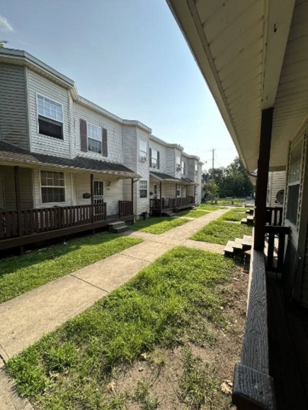 7007 Irvington Ter - Photo 2 of 18