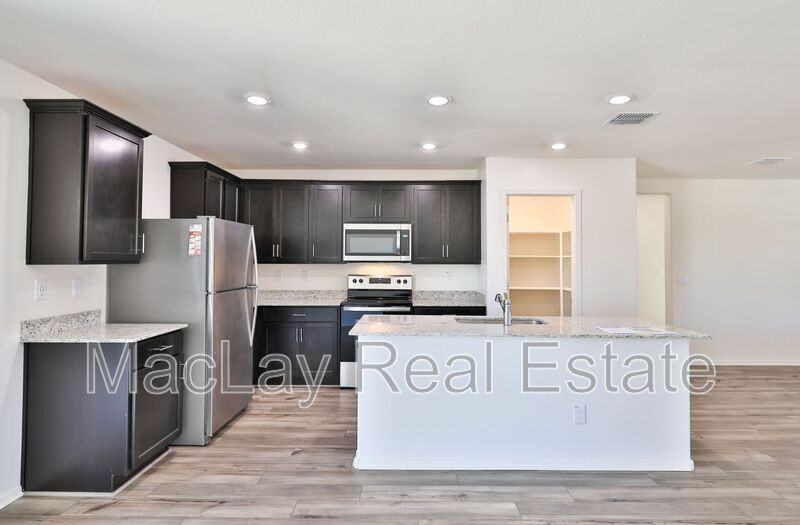 3830 N Tulsa Ct - Photo 3 of 32