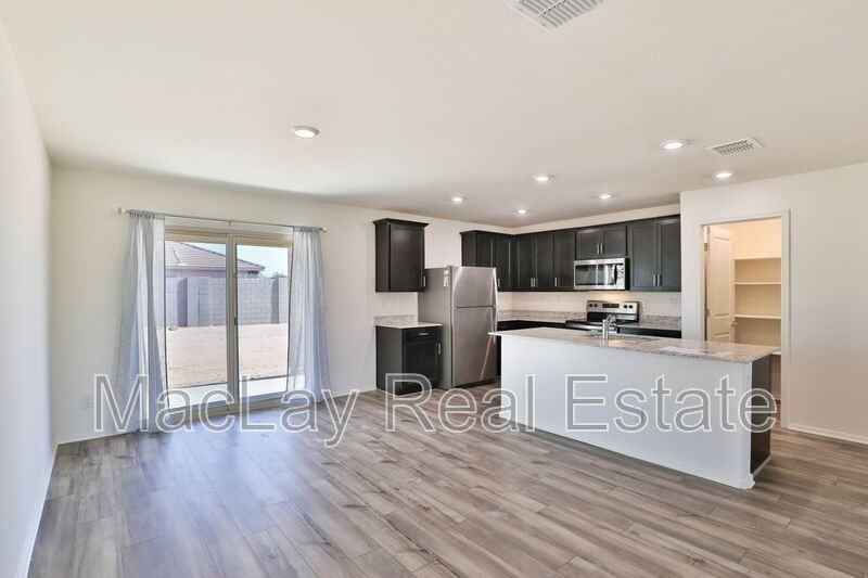 3830 N Tulsa Ct - Photo 6 of 32