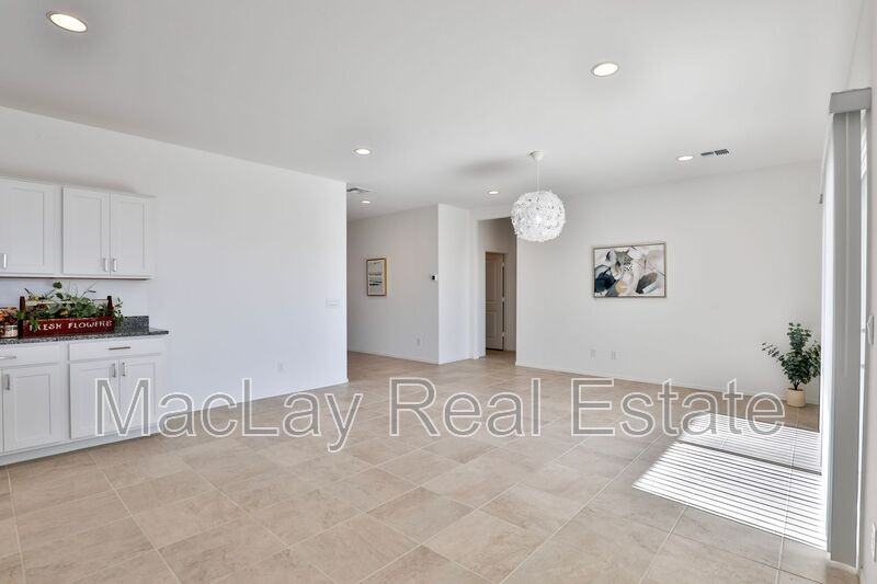 1133 W Descanso Canyon Dr - Photo 5 of 33