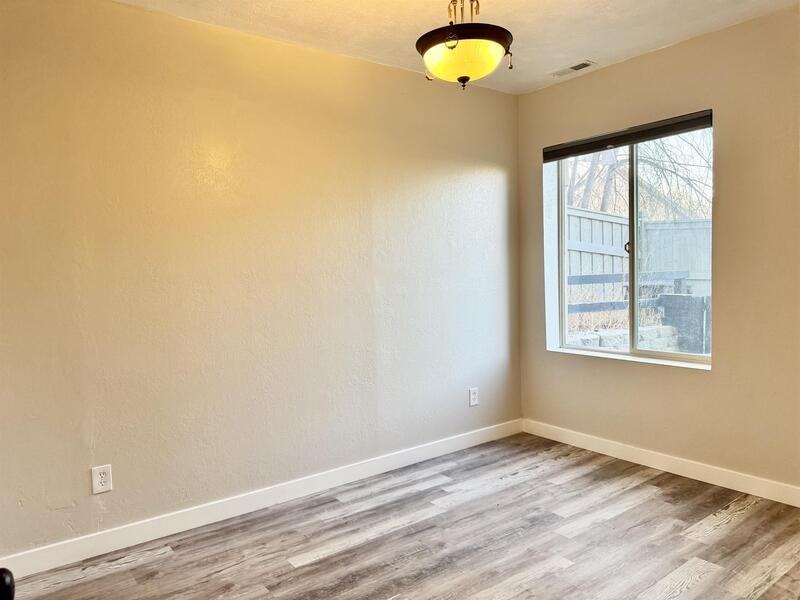 2995 E Lookout Dr - Photo 7 of 9