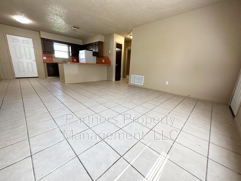 107 Pine Ave - Photo 7 of 13