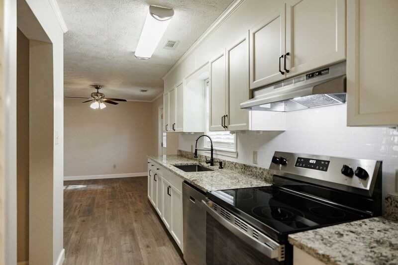 370 Cedar Creek Rd - Photo 2 of 25