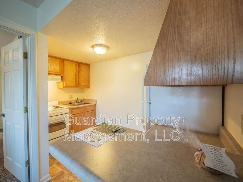 1121 N College Dr #46 - Photo 2 of 6