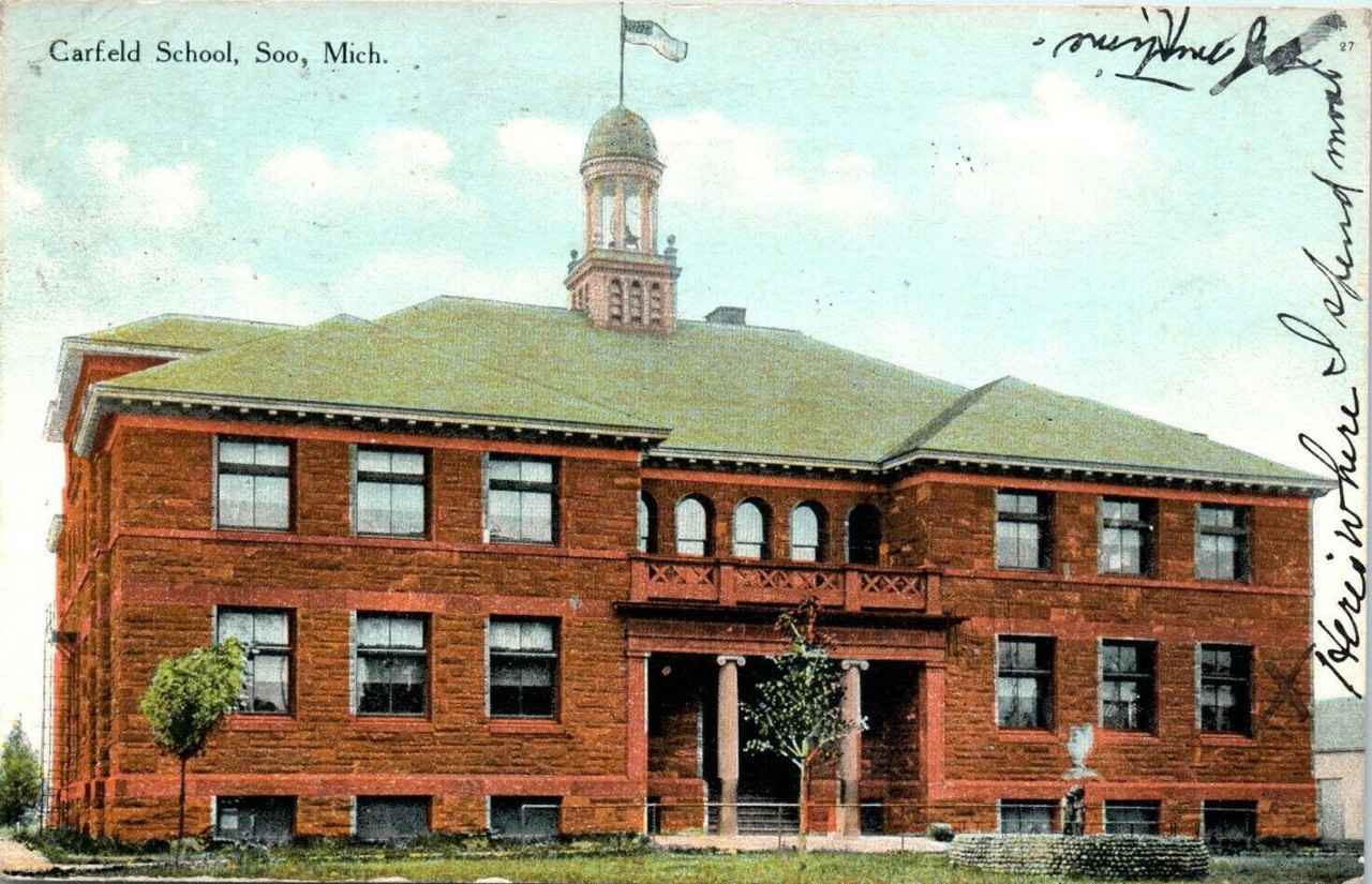 Garfield Landing - Photo 2 of 13